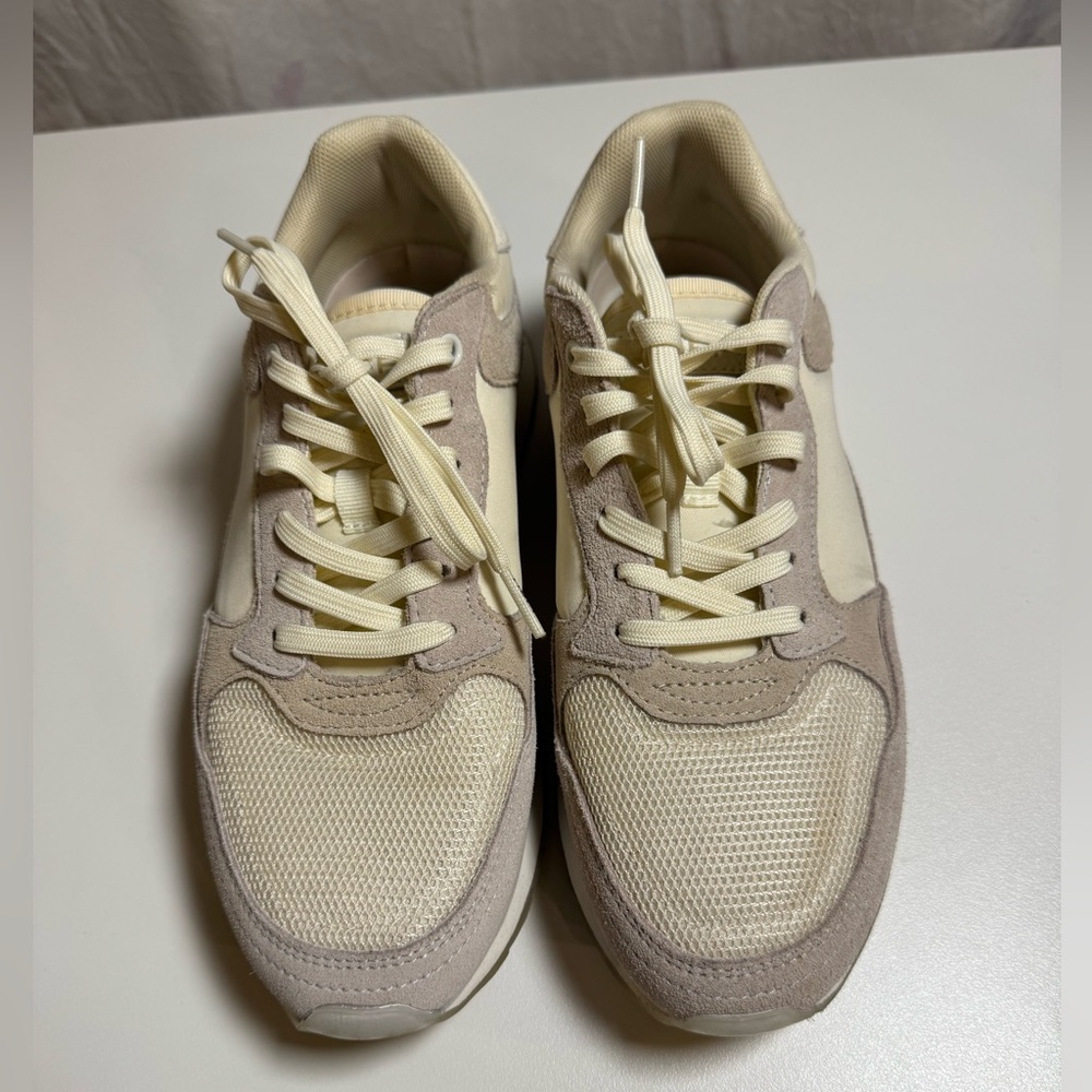 HOFF WHITE CITY CREAM WOMEN SHOES SIZE 9
